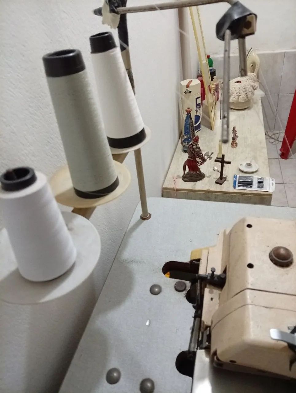 Máquina overloque industrial usada em bom estado  - Foto 4