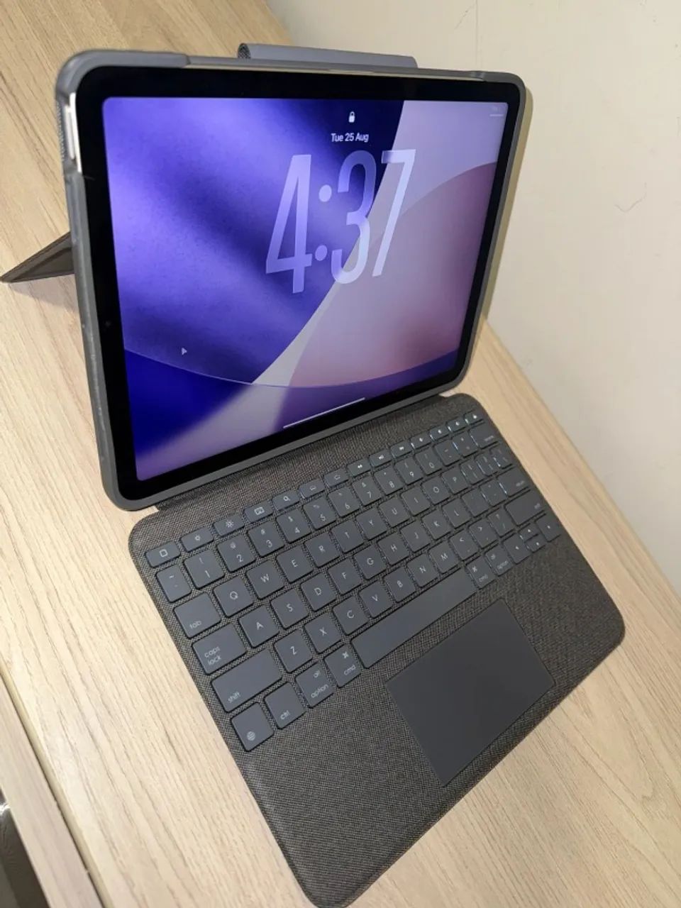 iPad Air (5ª geração) 64GB + Case com Teclado - Foto 3
