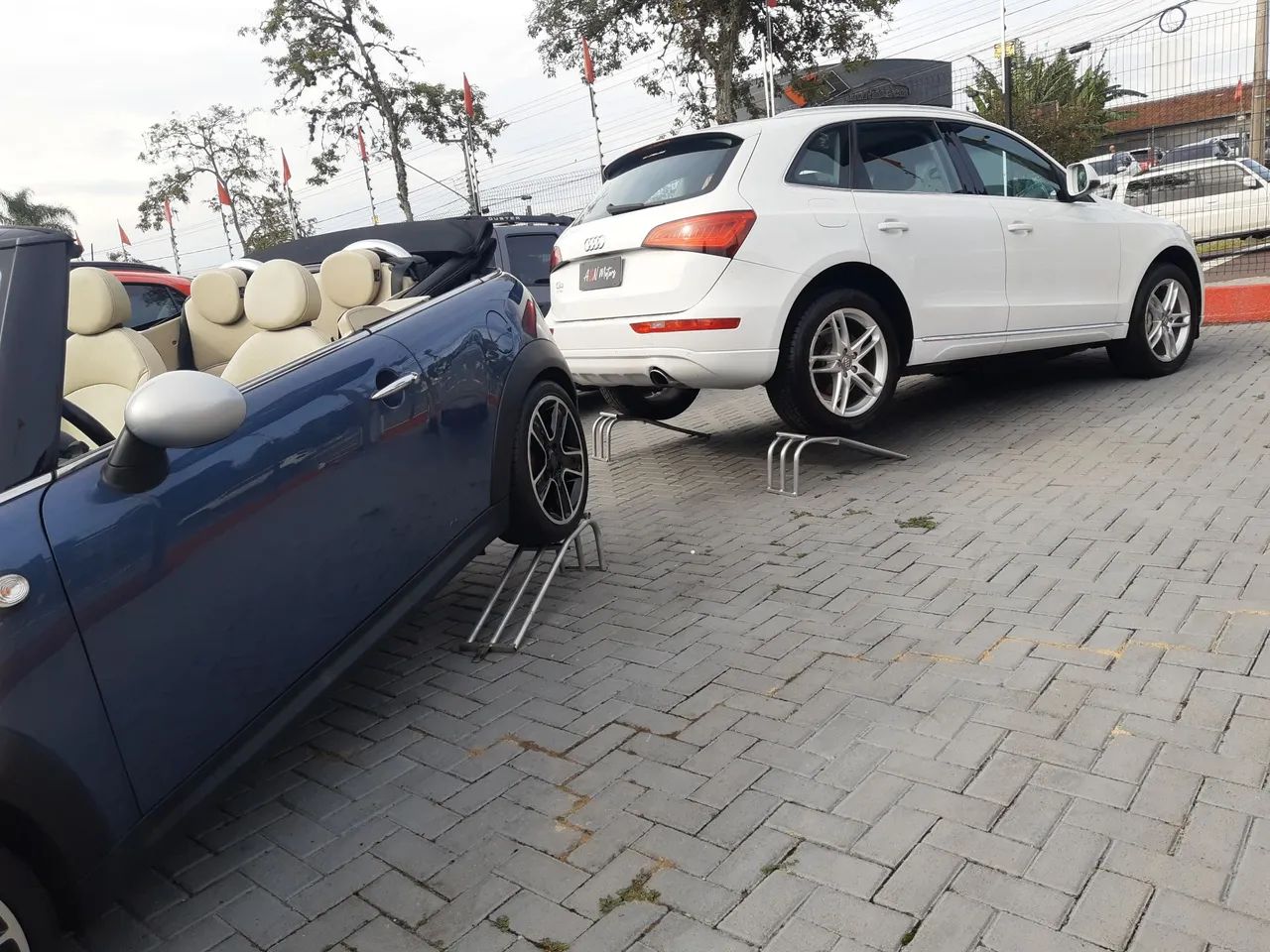 Rampa para lojas de carros