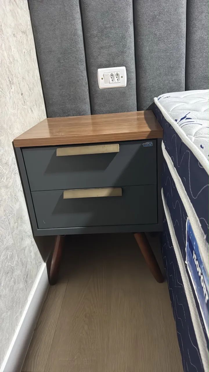 Mesa de cabeceira 