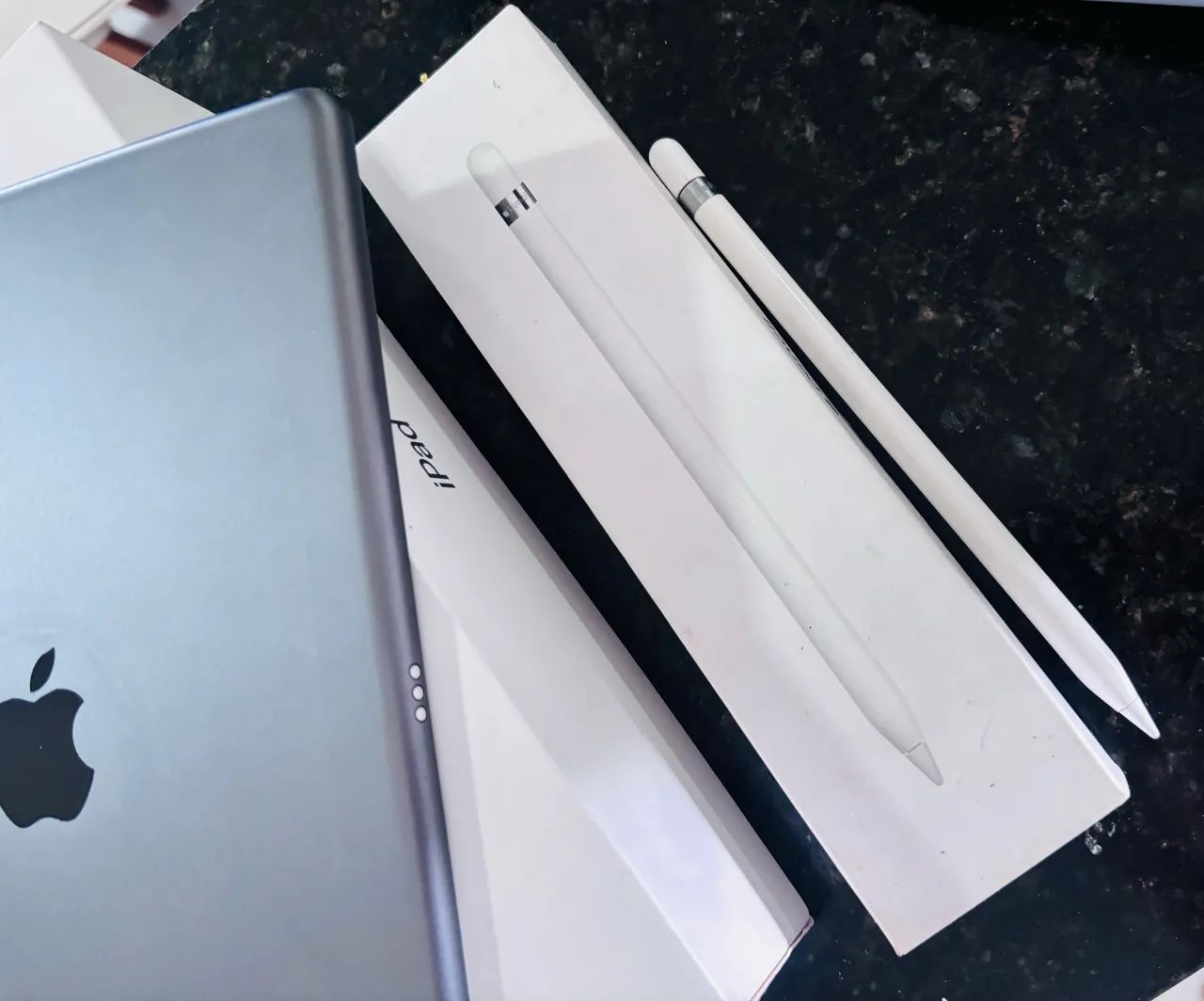 iPad 7ª geração 32GB + Apple Pencil original - Foto 2