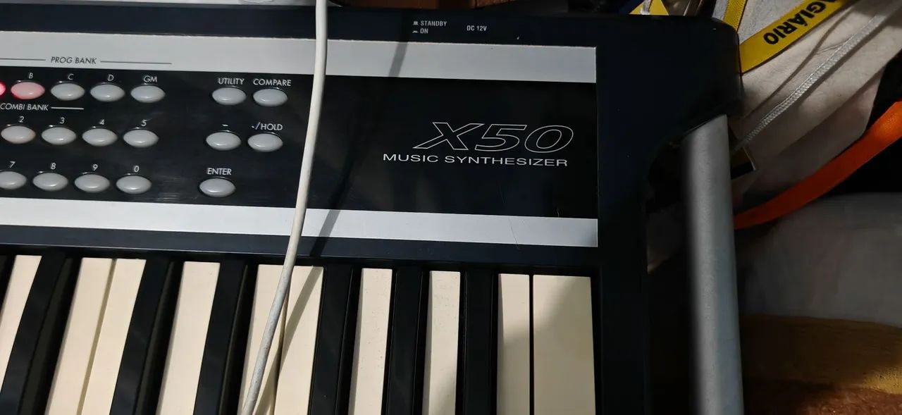 Teclado korg x50  - Foto 2
