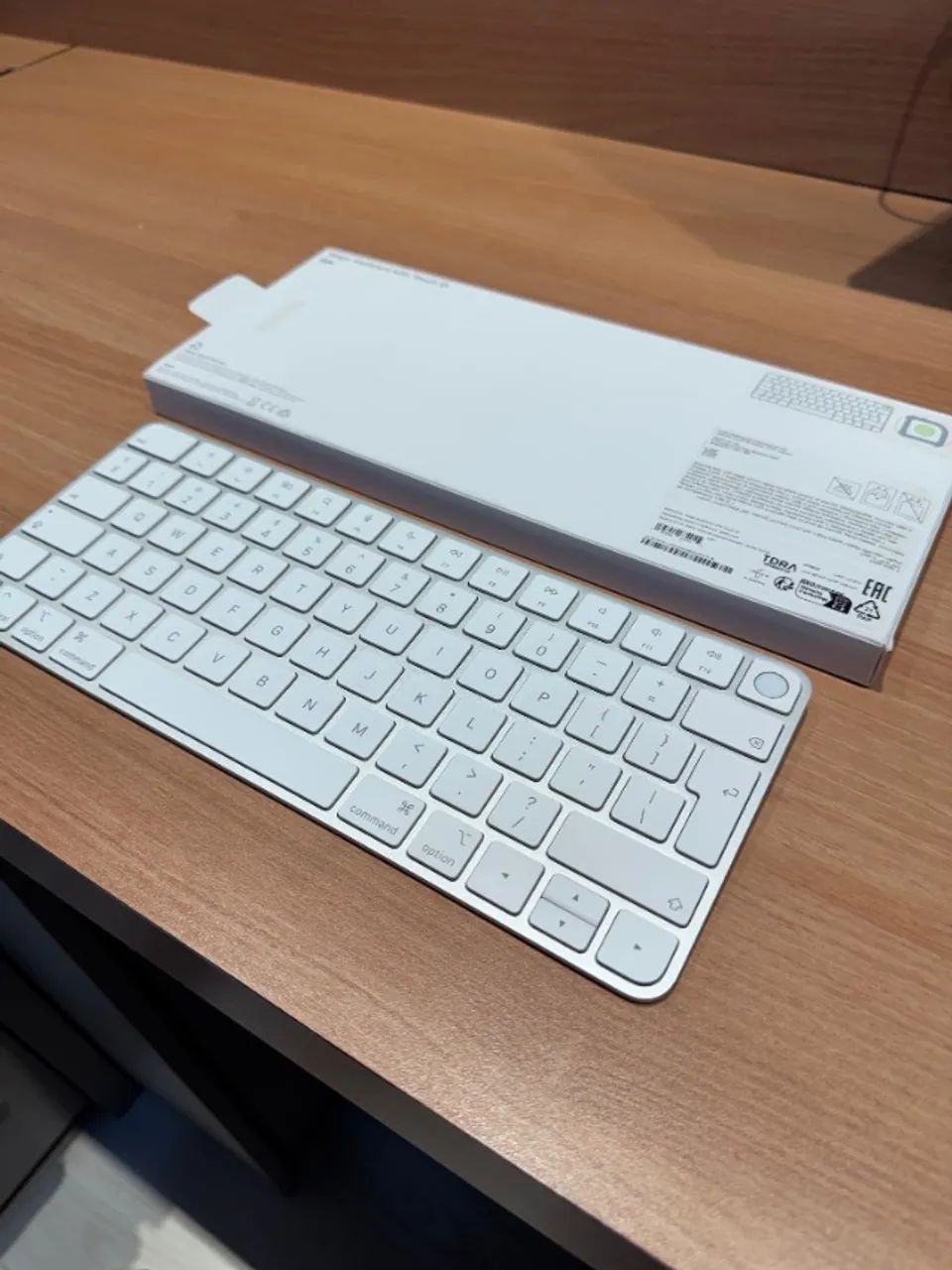 Apple Magic Keyboard com Touch ID USB-C - Modelo A3118 (2024
