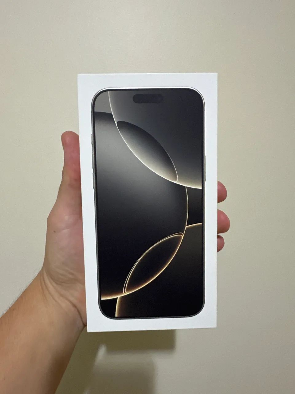 Celular IPhone 16 ProMax 256GB sem detalhes!! Novinho.