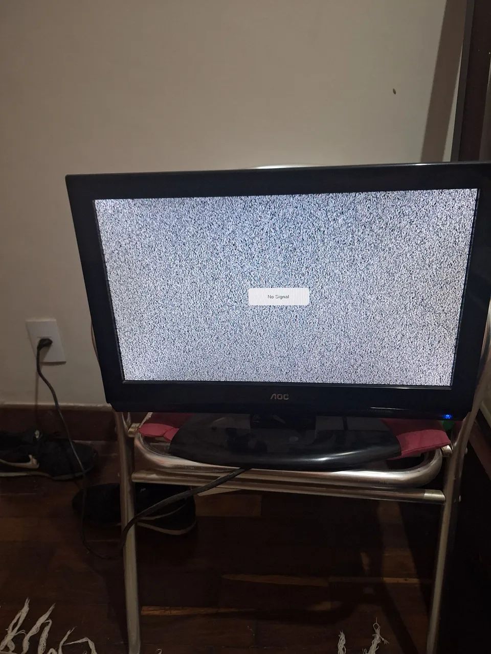 Tv AOC 15 polegadas semi nova - Foto 2