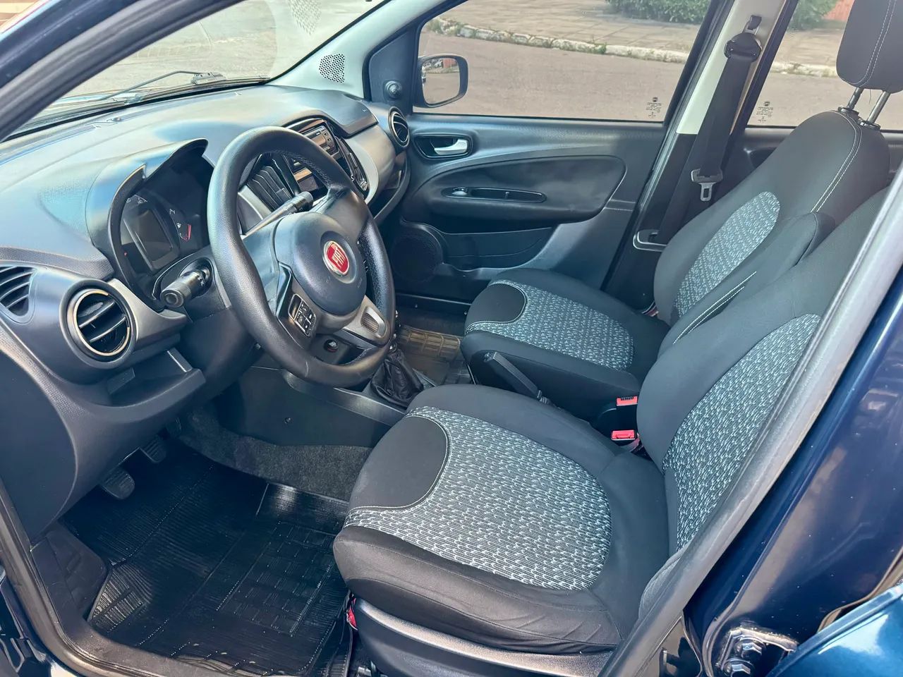 Fiat Uno Evolution 1.4 Fire Flex 8V 5P 2016