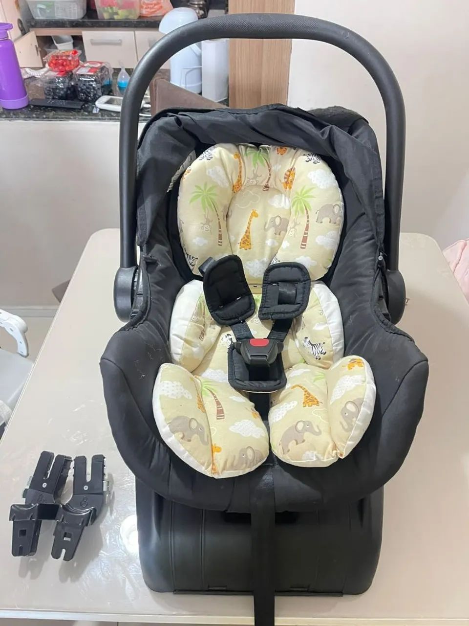 vendo carrinho de bebê 2 em 1  - Foto 3