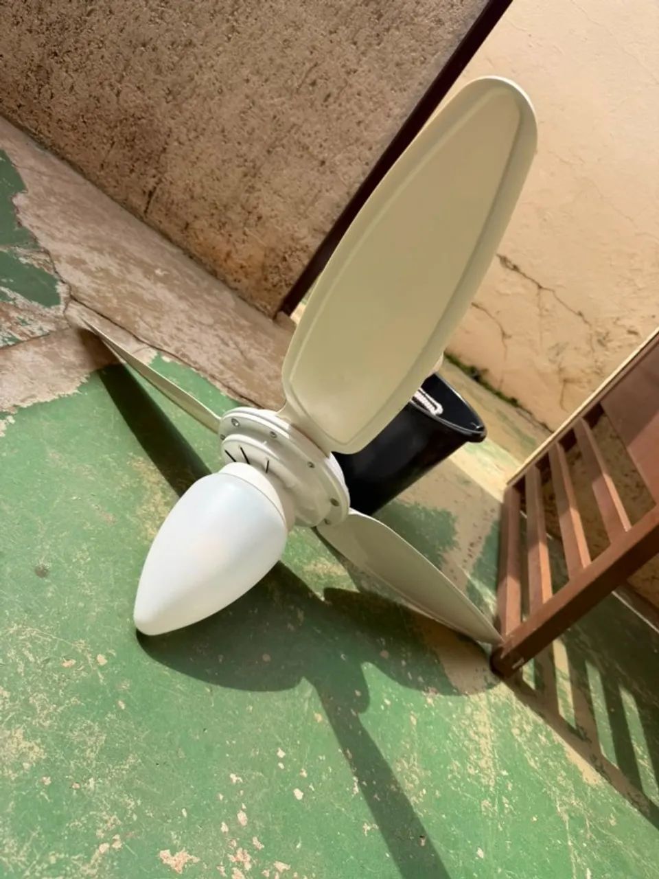 VENTILADOR DE TETO COM LUMINÁRIA - 3 PÁS - Foto 2