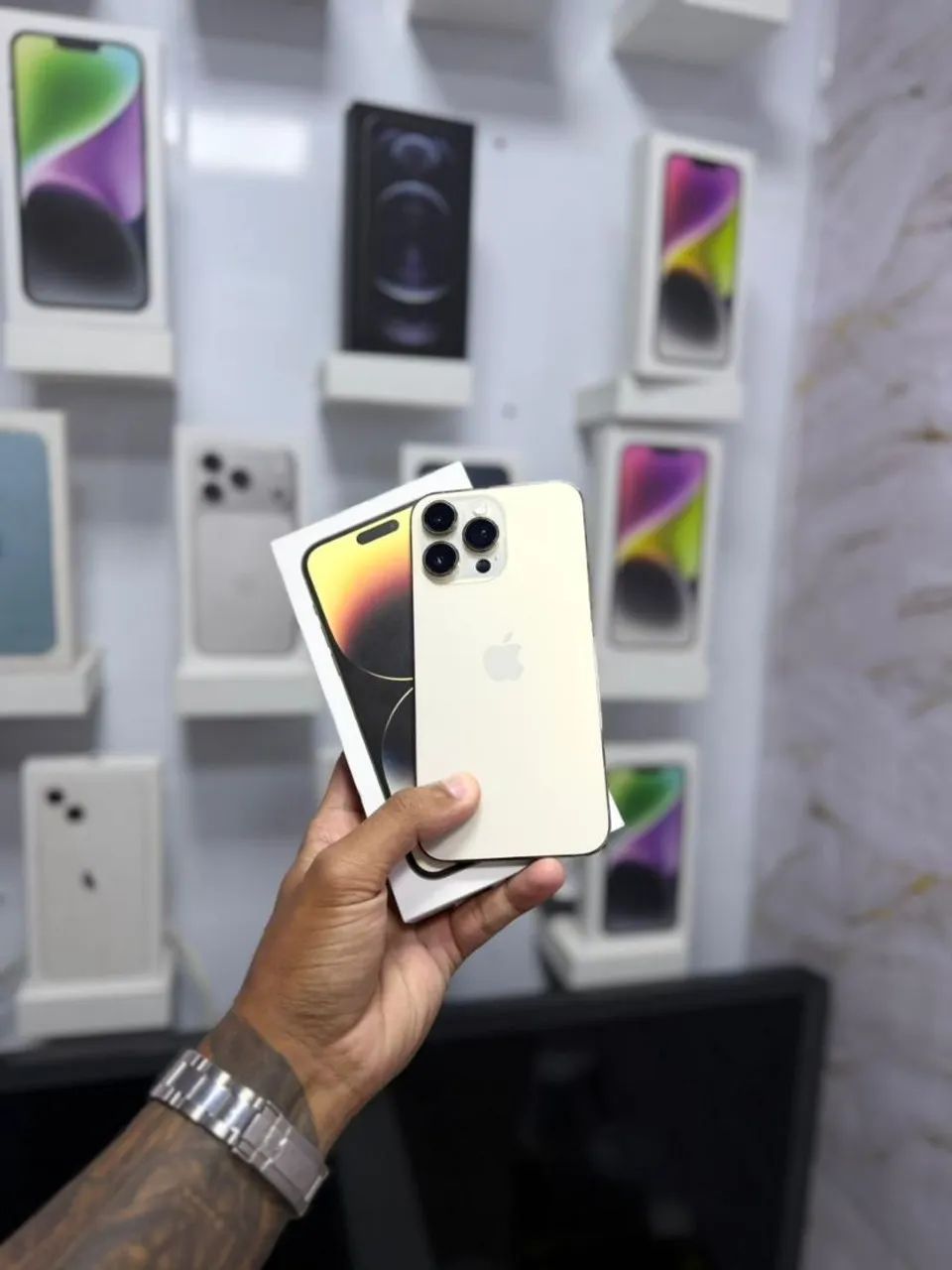IPHONE 14 PRO MAX 128GB<br>R$ 3.599,00