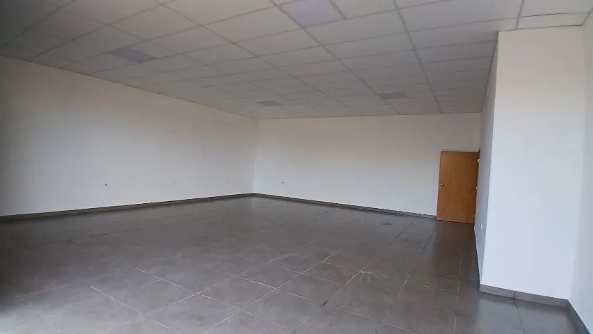 ALUGA-SE SALÃO COMERCIAL - Foto 3