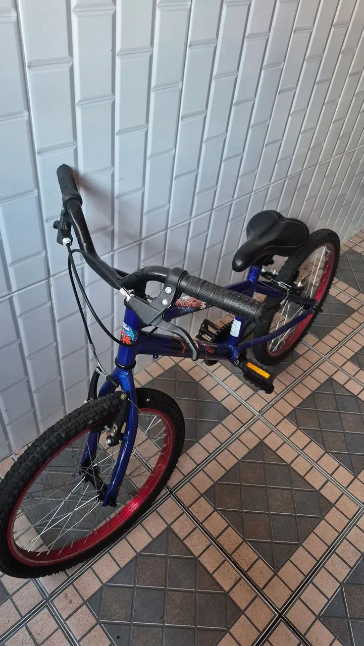 Bicicleta infantil aro 20 - Foto 5