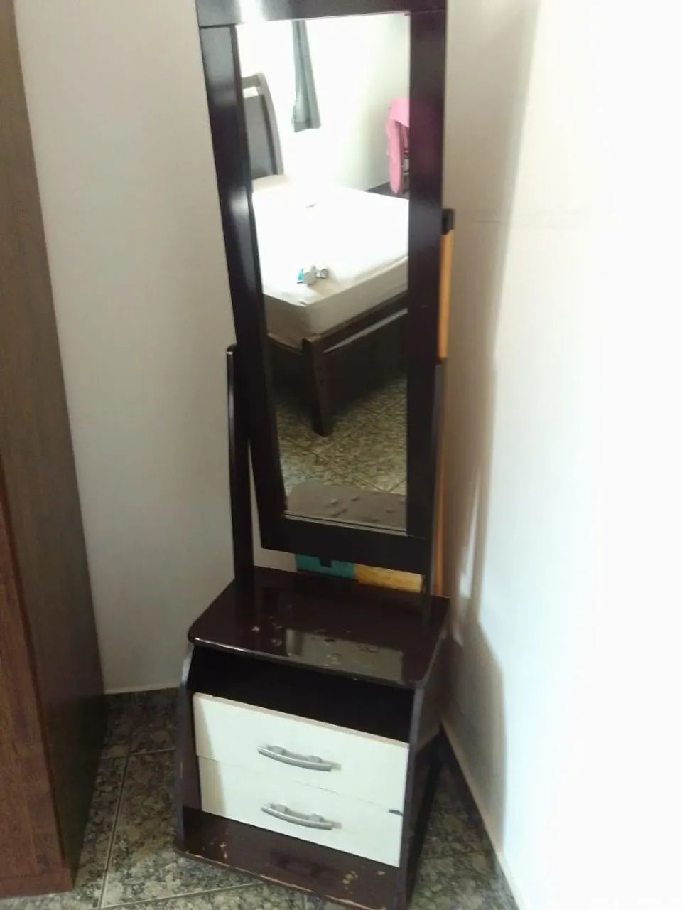 Gavetas com espelho 