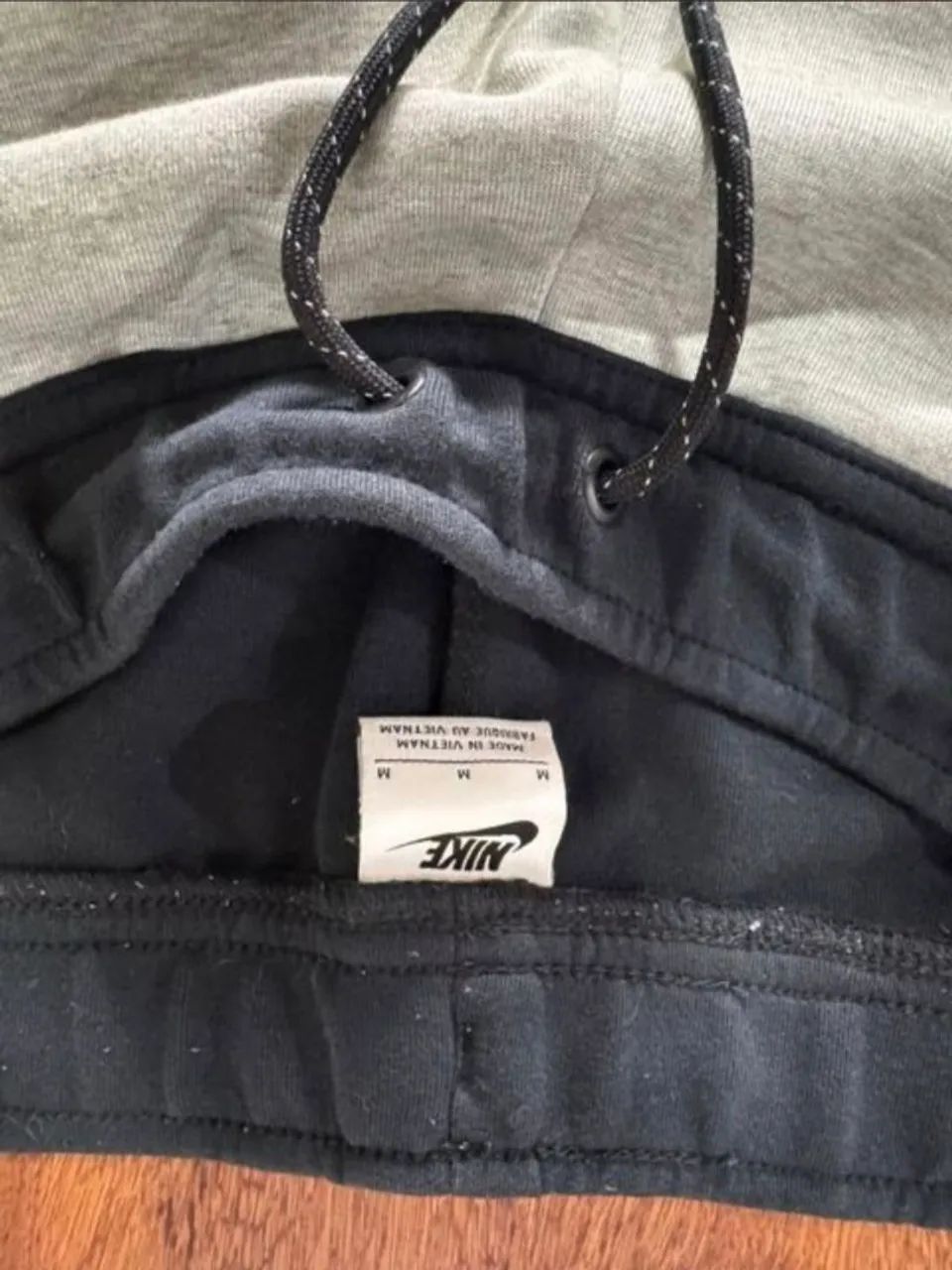 calça nike tech fleece cinza e preta - Foto 4