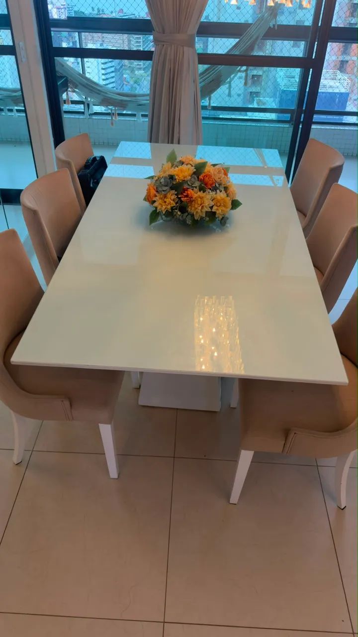 Vendo mesa em Laca com 6 cadeiras - Foto 4