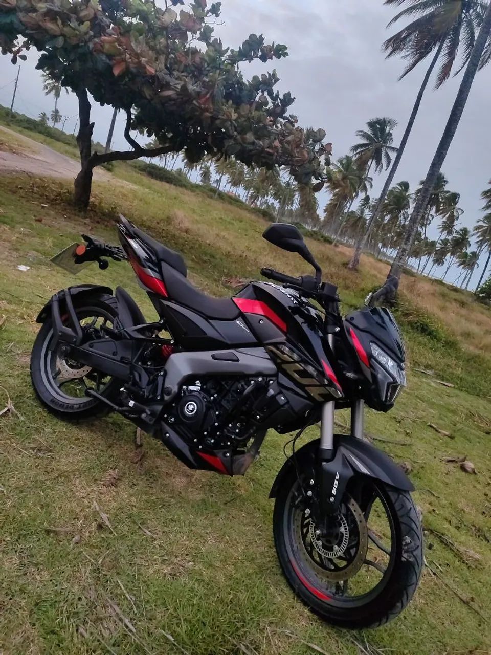 Bajaj ns200