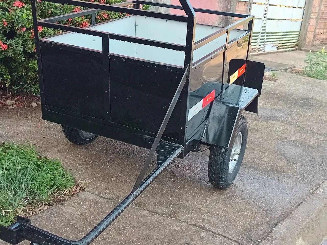 Carreta para moto pronta 90x75 nova com garantia  - Foto 2