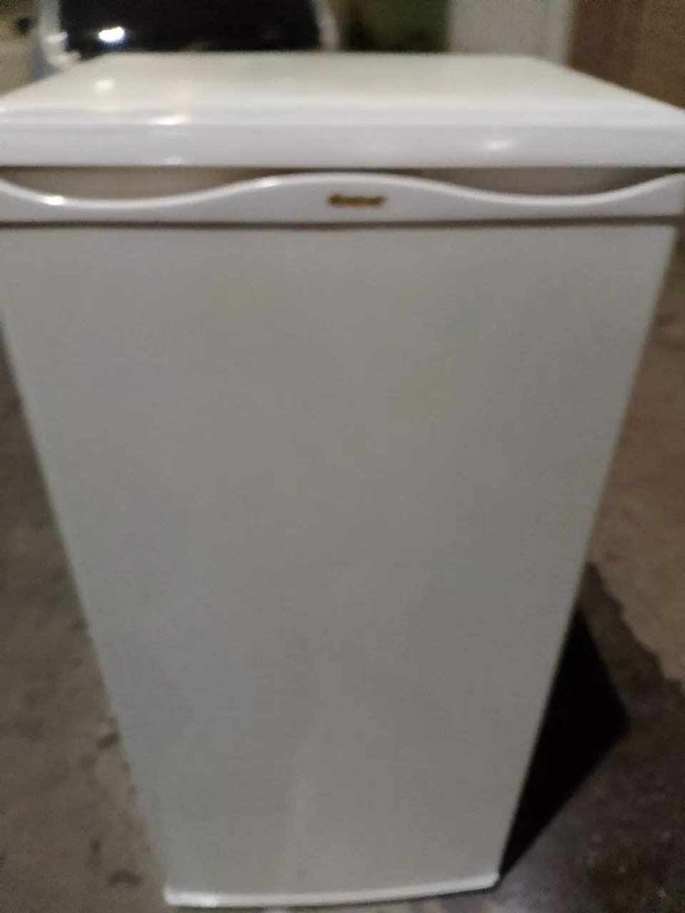 Geladeira pequena cce 