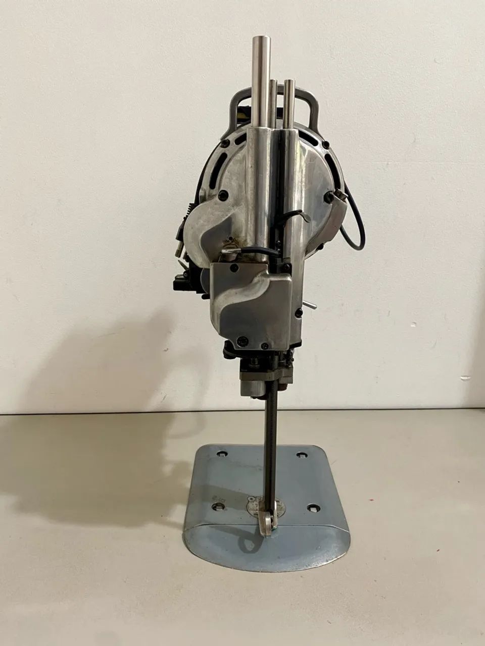 Máquina de corte 8" para tecidos - Foto 4