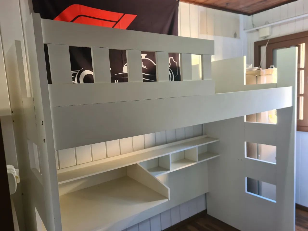 Cama Beliche com escrivaninha