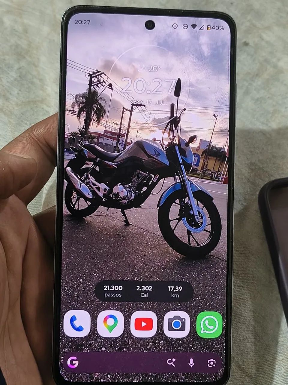 Moto G84