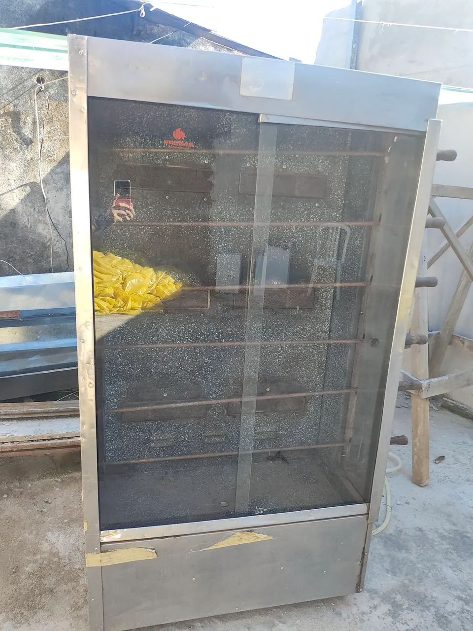 Máquina de assar frango 