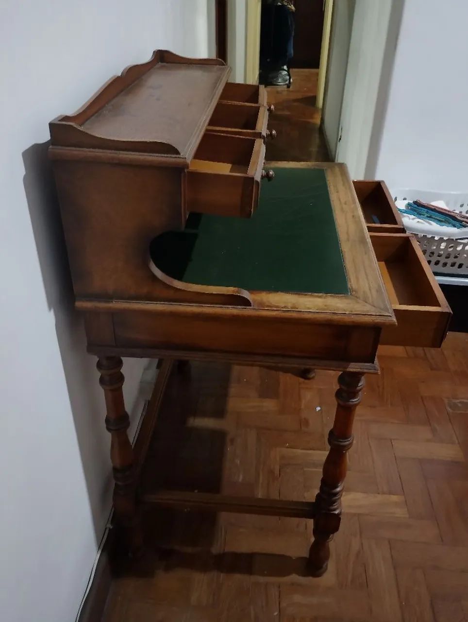 Escrivaninha de Madeira - Foto 4