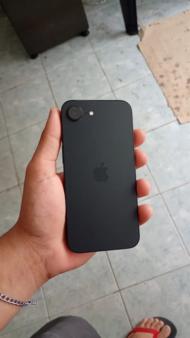 iPhone 16e novinho completo 128gb - Foto 2