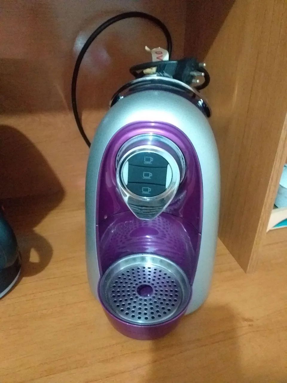 Vende-se cafeteira de cápsulas 3coracoes  - Foto 2