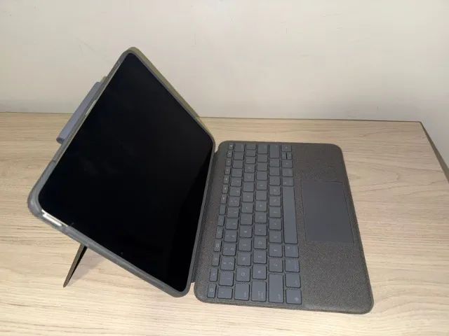 iPad Air (5ª geração) 64GB + Case com Teclado - Foto 5