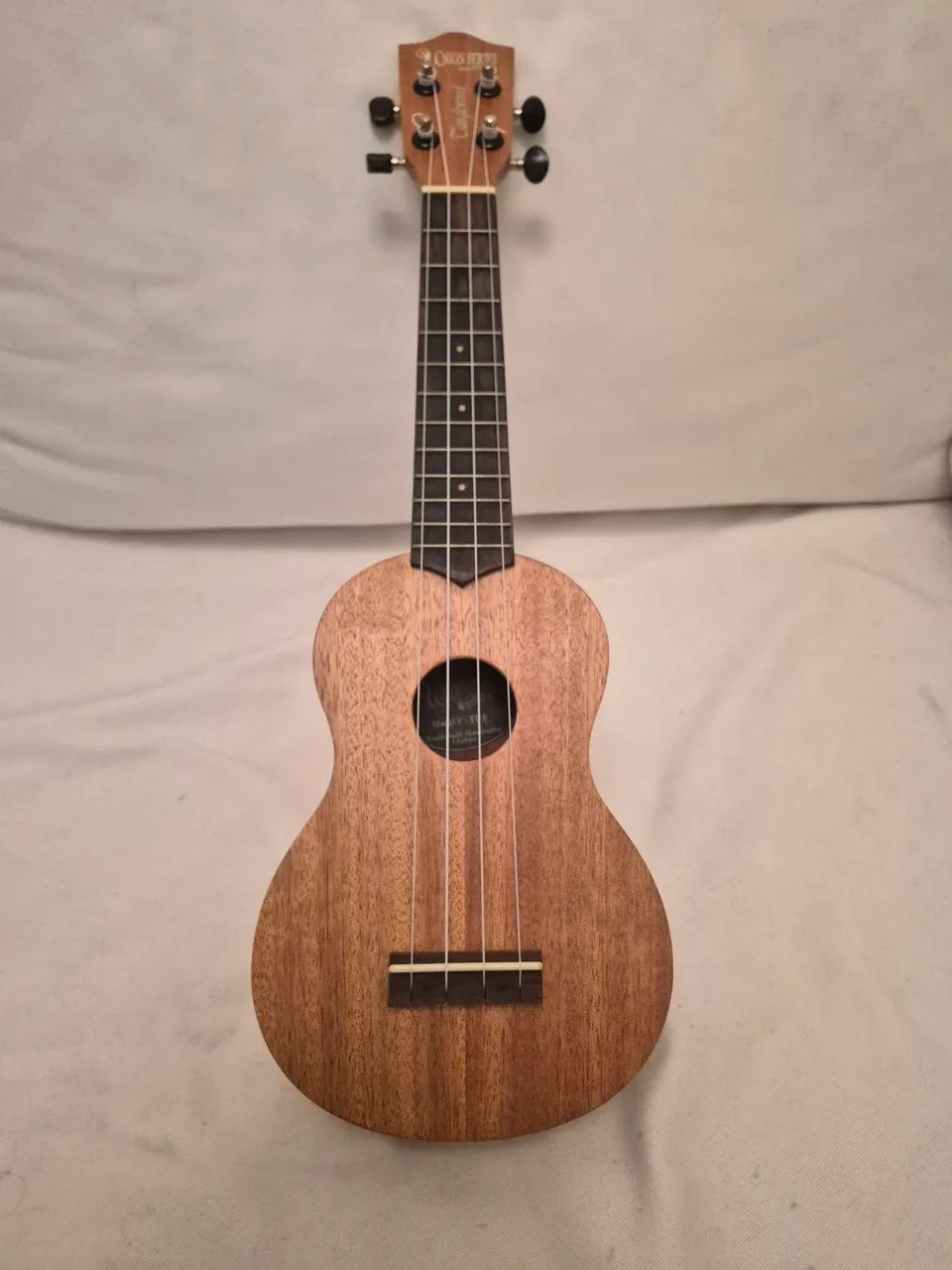 UKULELE IMPORTADO TANGLEWOOD COM EXCELENTE CASE RÍGIDO. - Foto 4