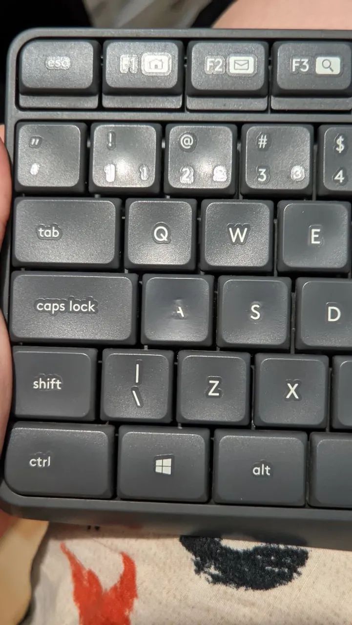 Kit Teclado e mouse sem fio Logitech - Foto 4