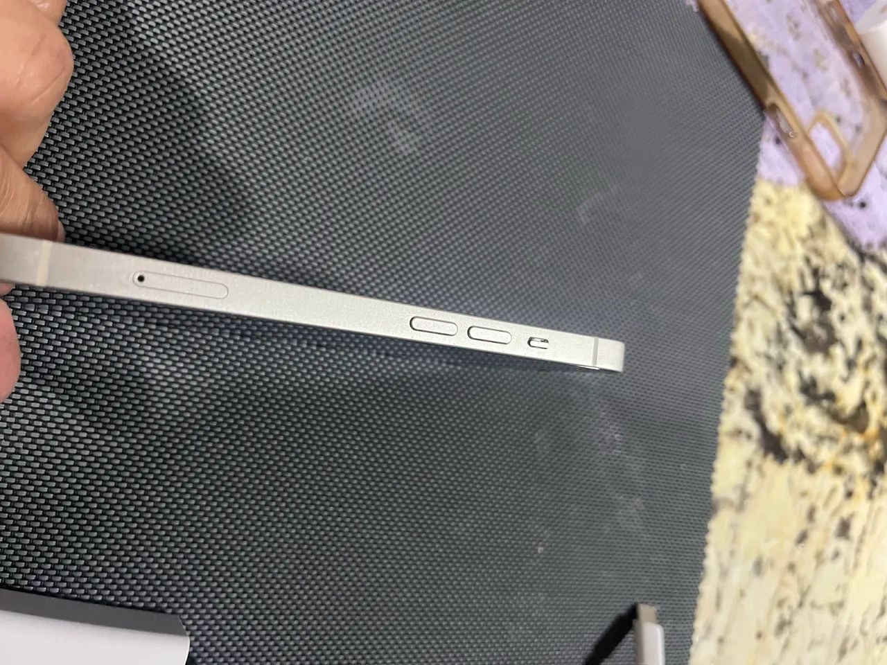 iPhone 13 sem marca de uso apenas 1.650,00 - Foto 4