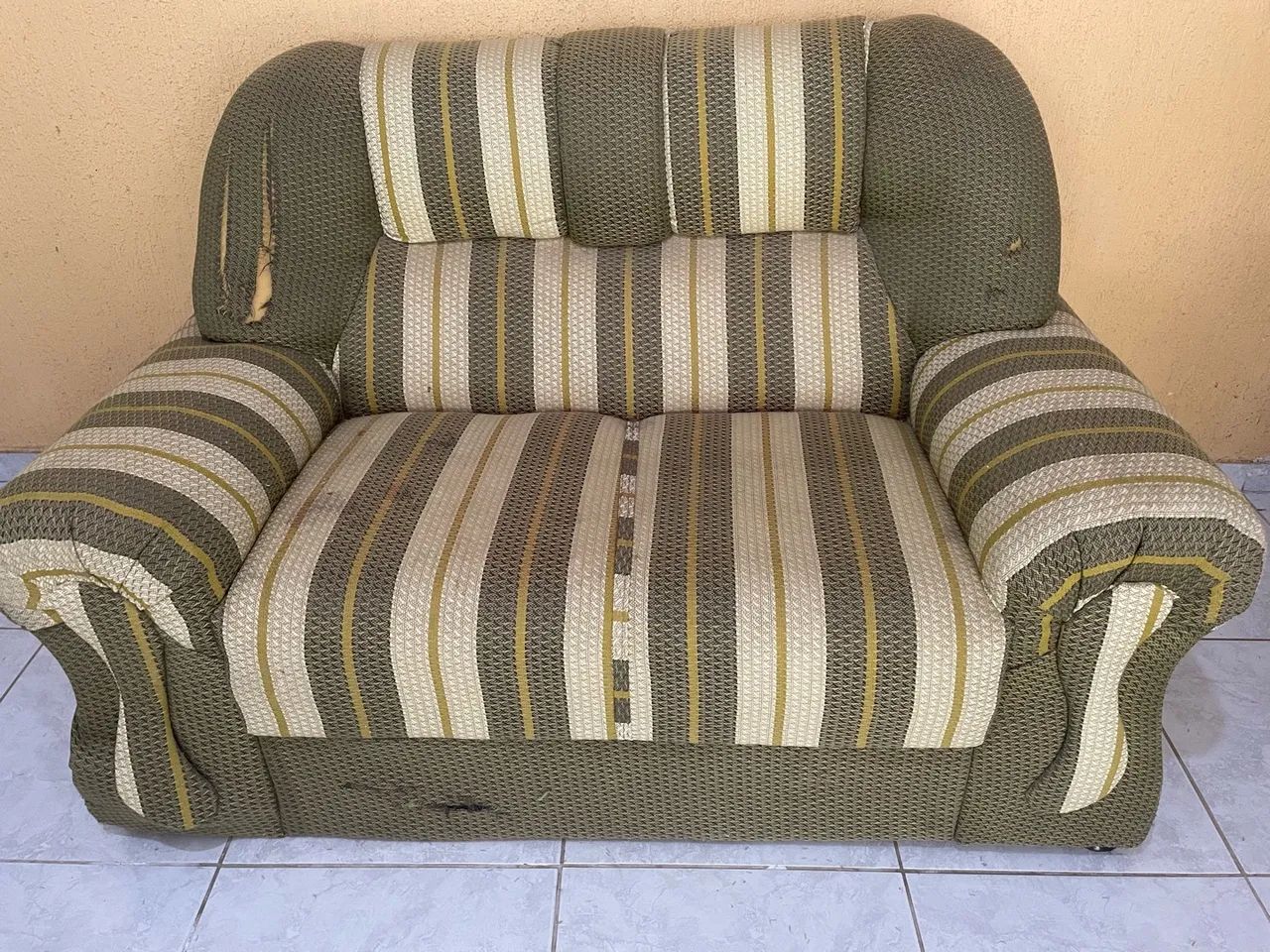 SOFÁ 2 LUGARES