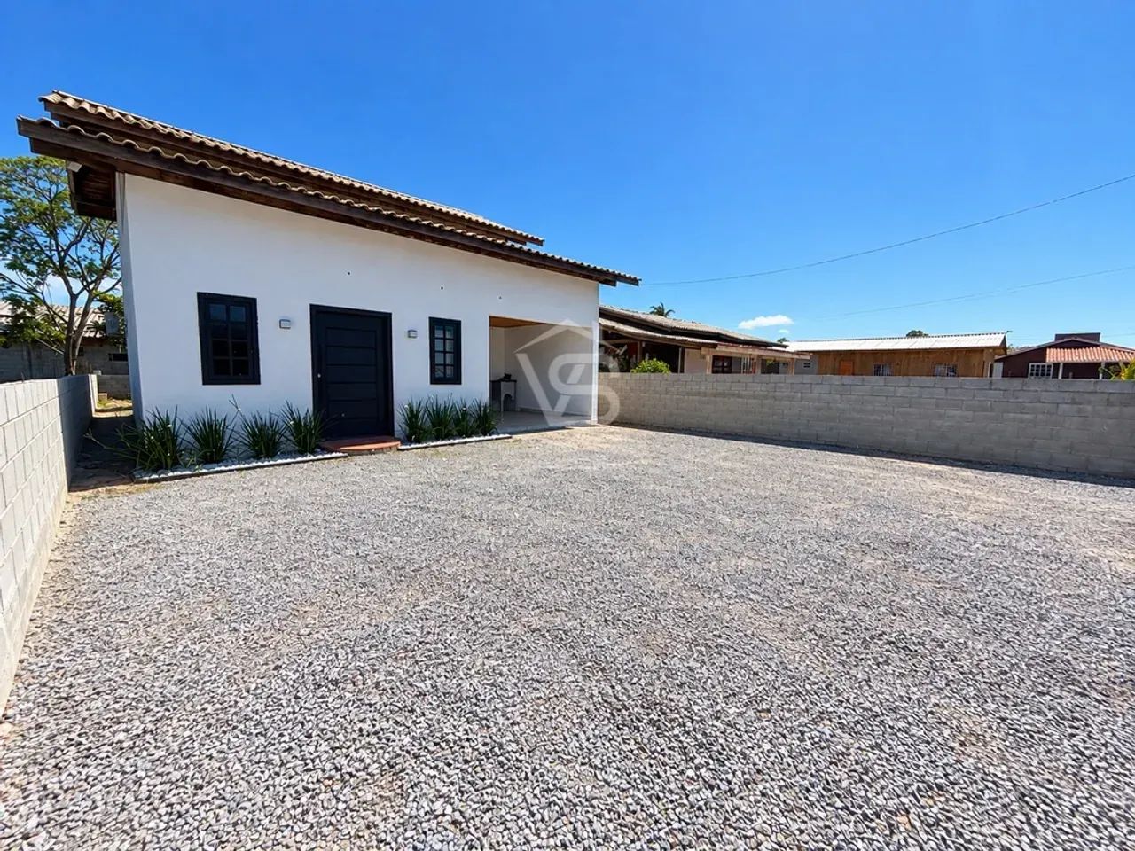 Casa 3 Dormitórios com Suíte e 180m² em Areias  Paulo Lopes.