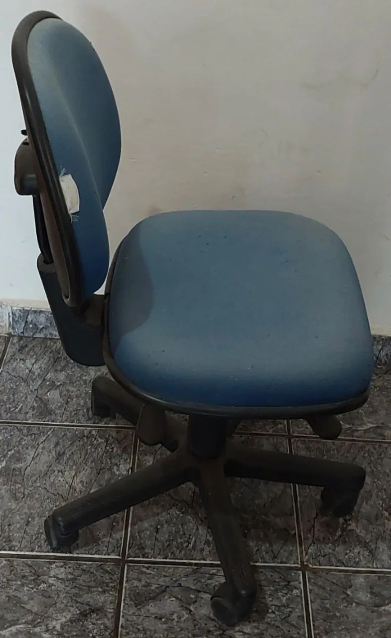 Cadeira Ergonômica Giratória - Foto 3