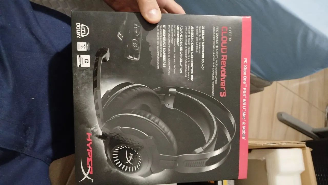 Fone hyper x revolver + Logitech pro e periféricos 