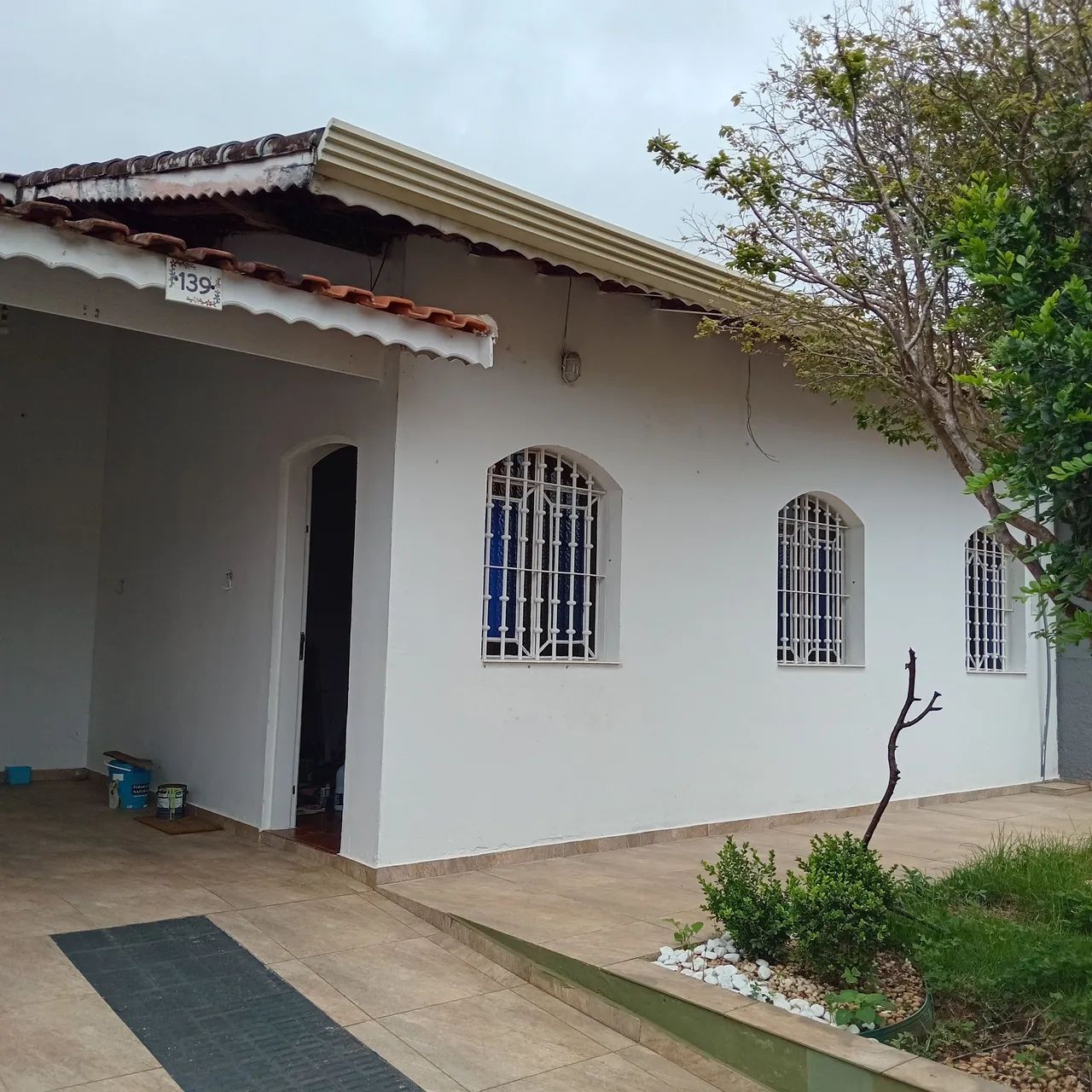 Alugo casa ? 