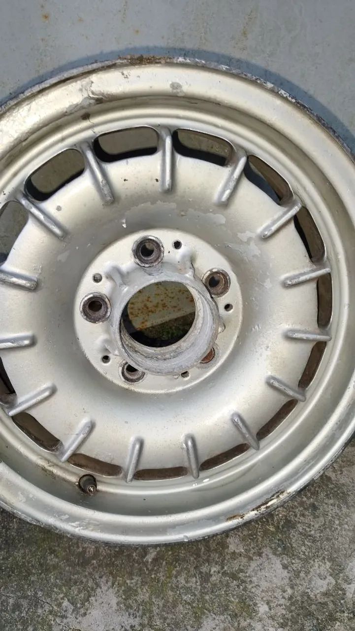 Roda Mercedes  antiga - Foto 2