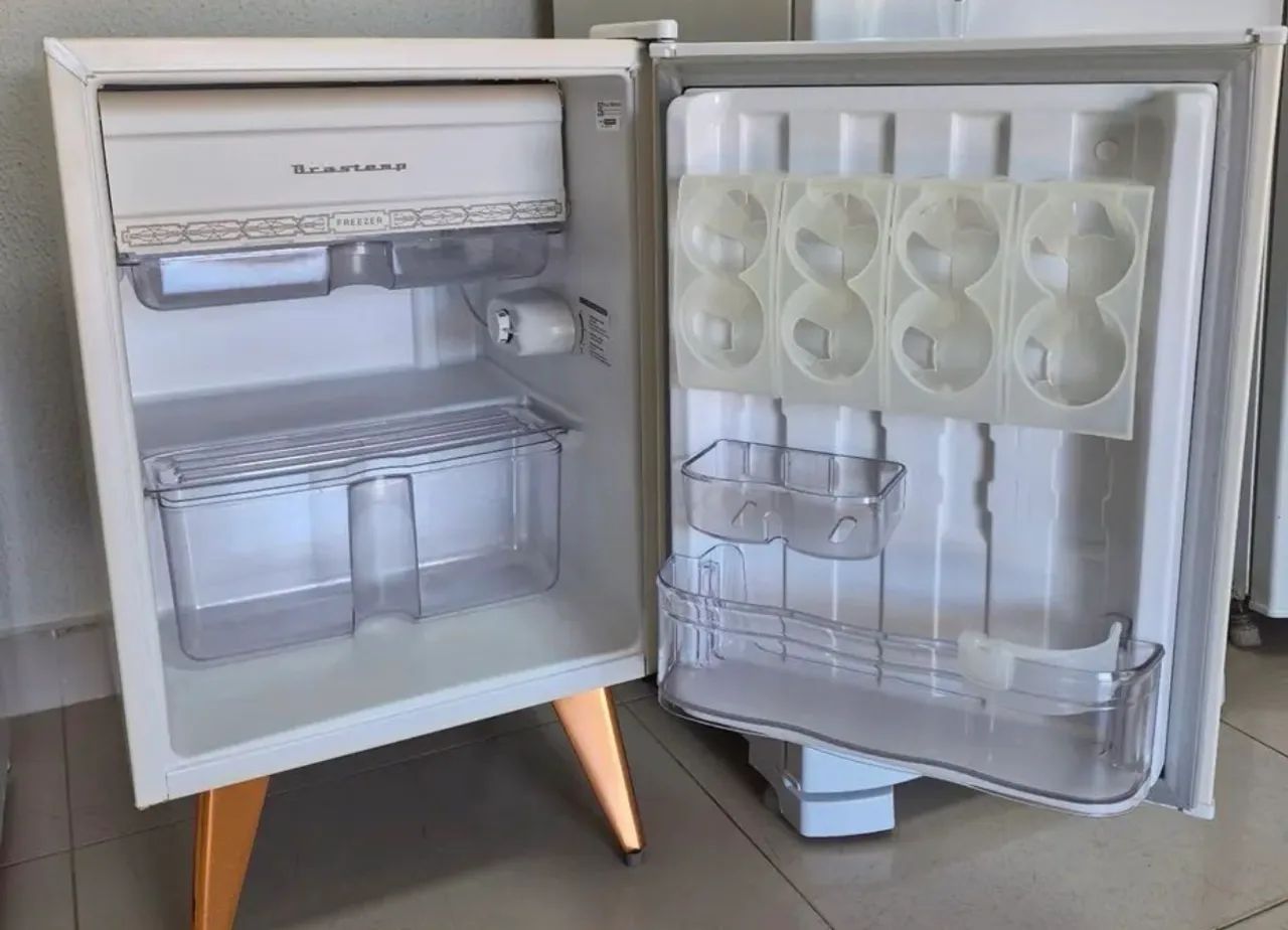 frigobar brastemp retro branco e dourado - Foto 4