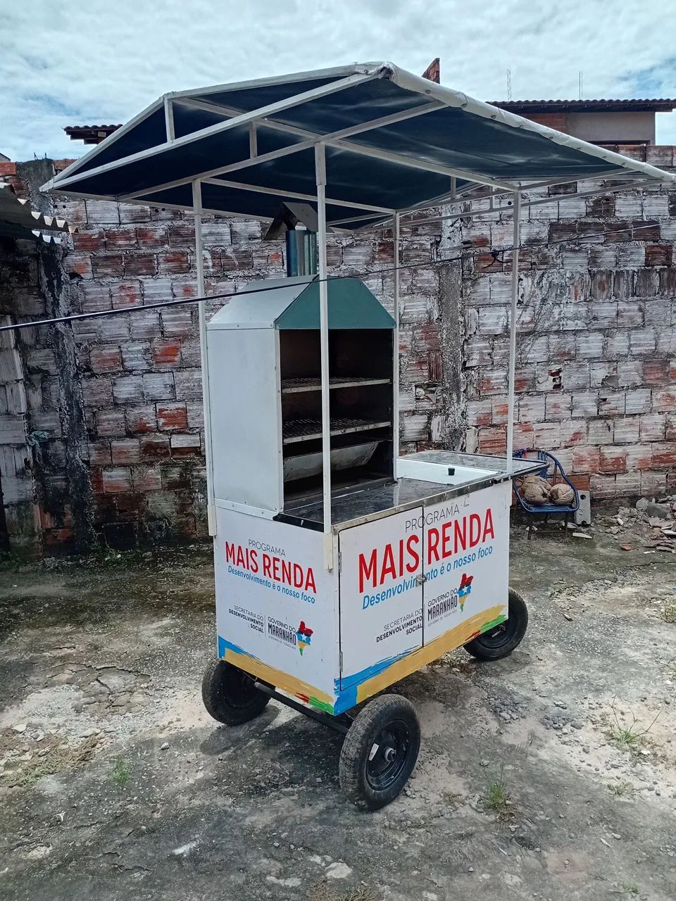 Vendo esse carro de churrasco pouco usado . - Foto 2