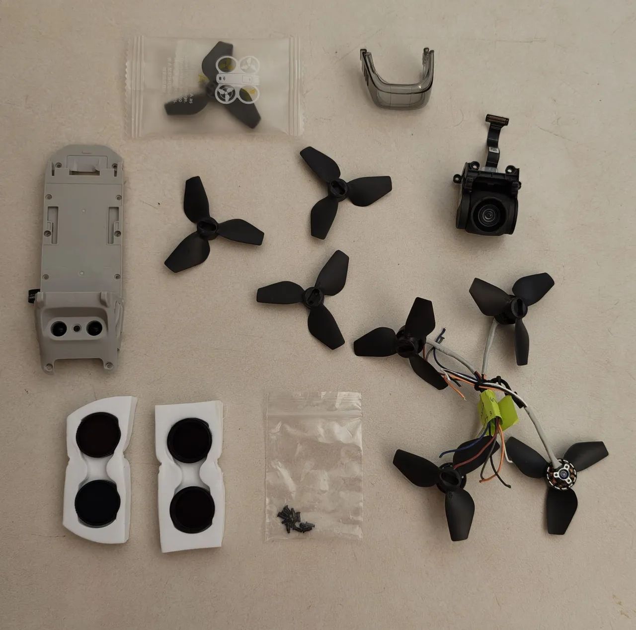 Peças e Acessórios DJi Neo - Hélices, lentes,  Gimbal... 