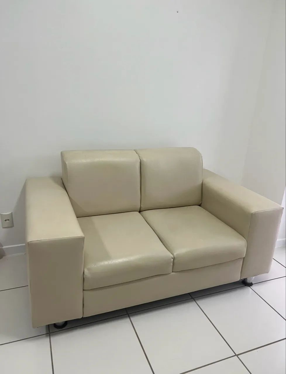 Sofá 2 lugares 