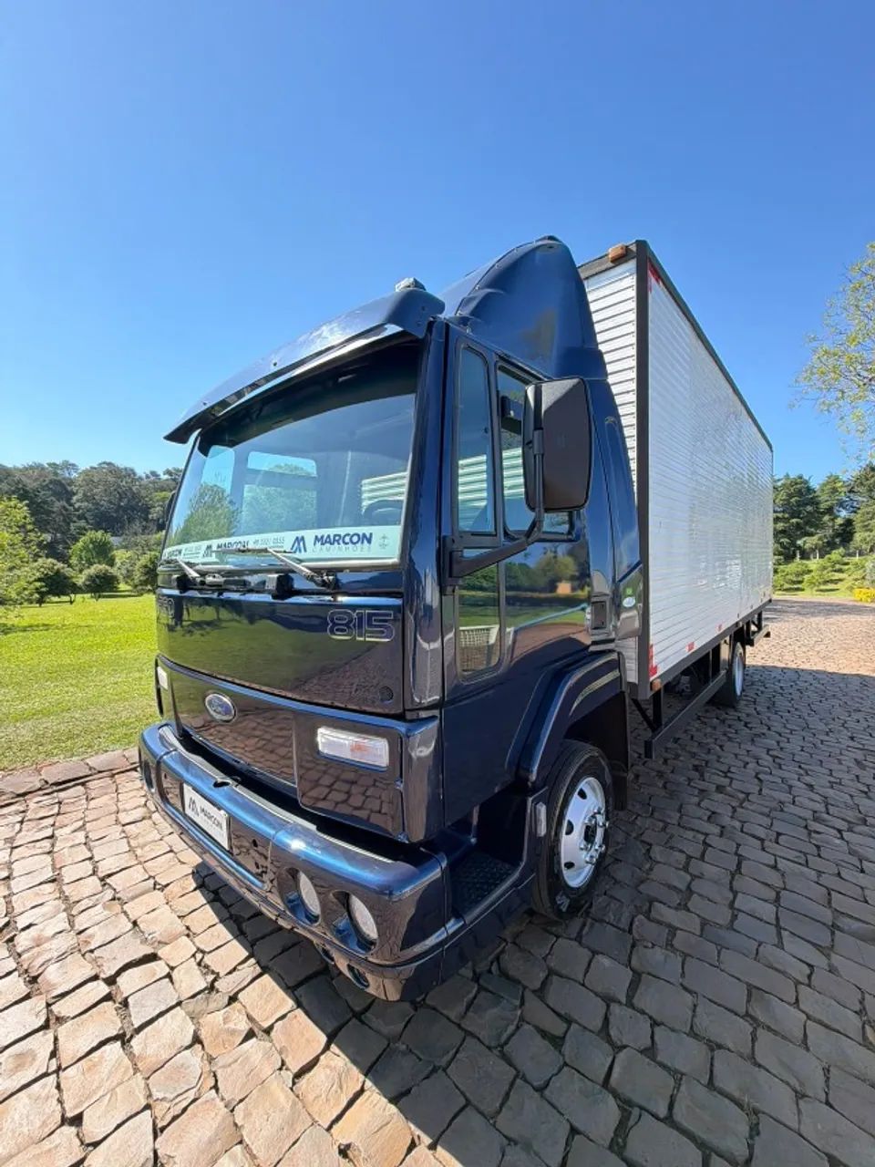 Ford Cargo 815 Baú - Foto 2