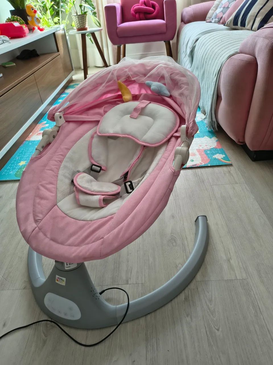 Cadeirinha de balanço de bebê rosa - Foto 2
