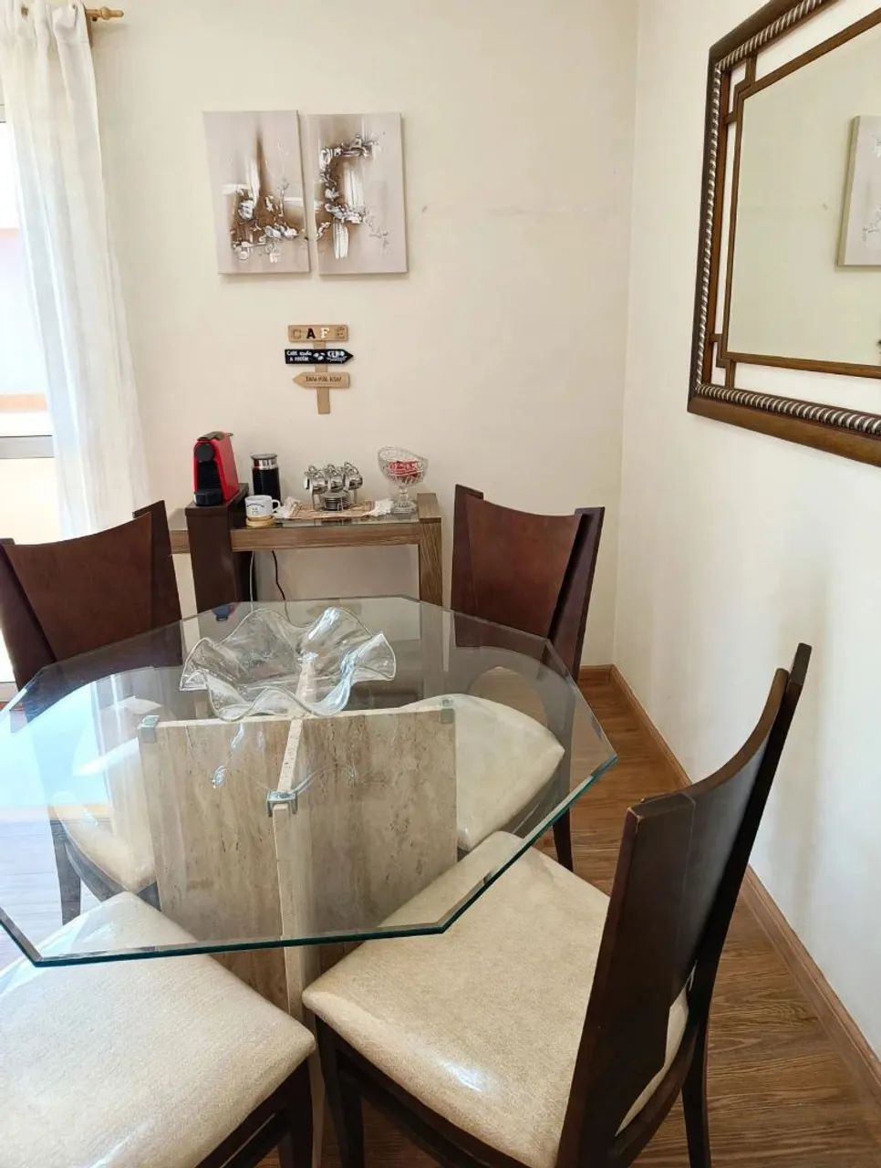 Mesa Jantar 4 Lugares - Mármore Travertino + Vidro + Cadeiras Madeira Maciça - Foto 2