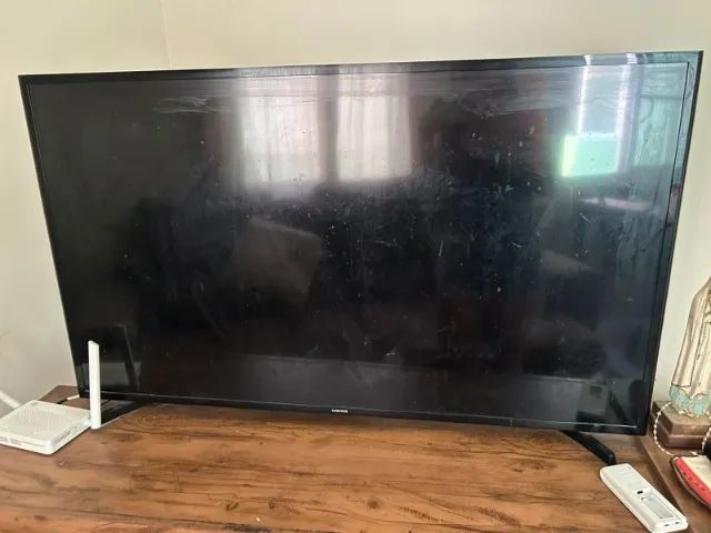 Tv com defeito para peças ou conserto 