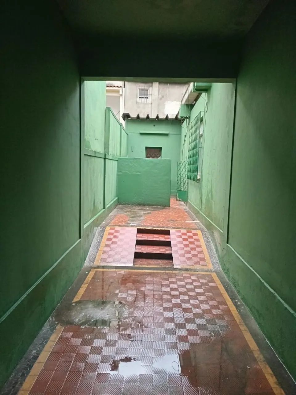 CASA  DE 3 QUARTOS EM MARECHAL HERMES NA RUA MARÍLIA. - Foto 2