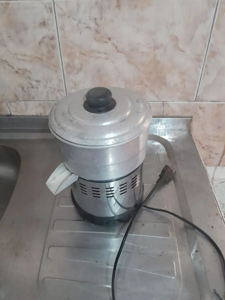 Espremedor de laranja elétrico 