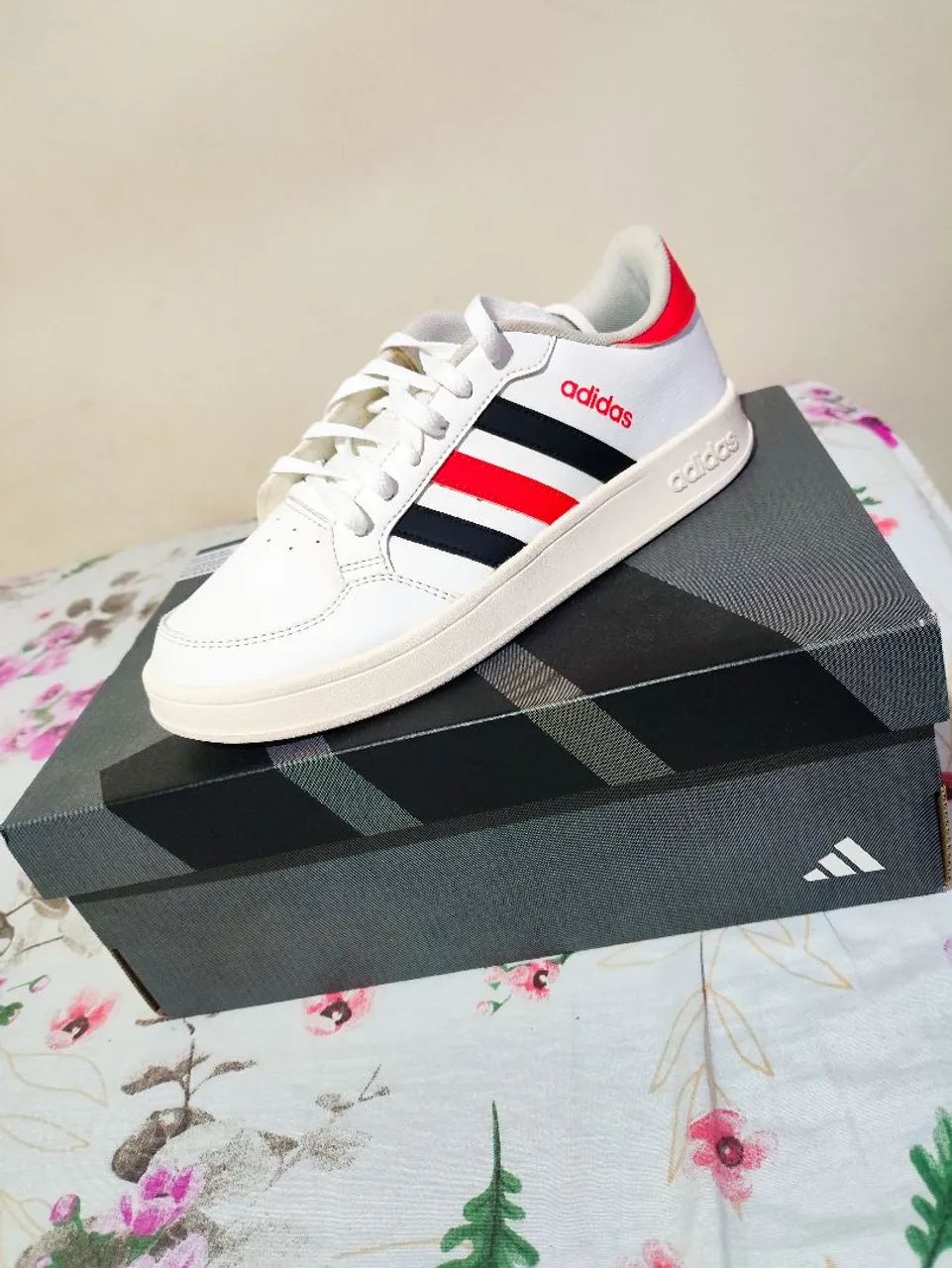 TENIS ADIDAS BREANET 
