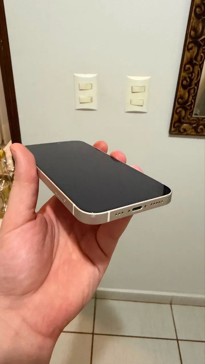 iPhone 12 64GB Branco - Extremamente Conservado - Caixa Original